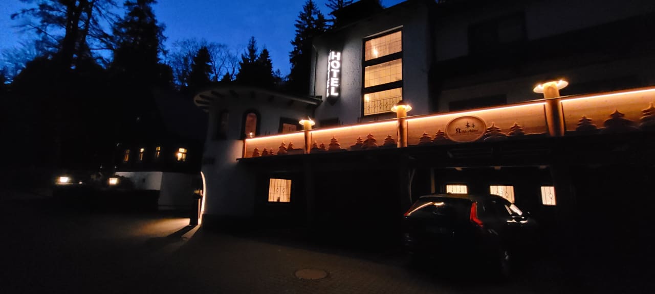 Außenansicht Hotel & Restaurant Köhlerhütte - Fürstenbrunn