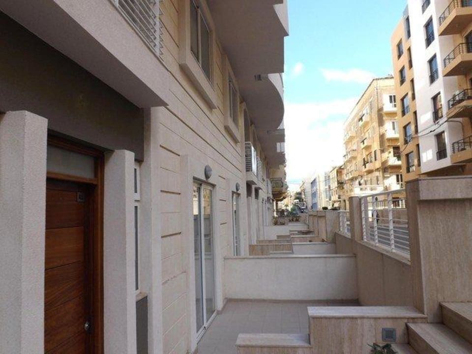 View Apartment Sixteenth Avenue