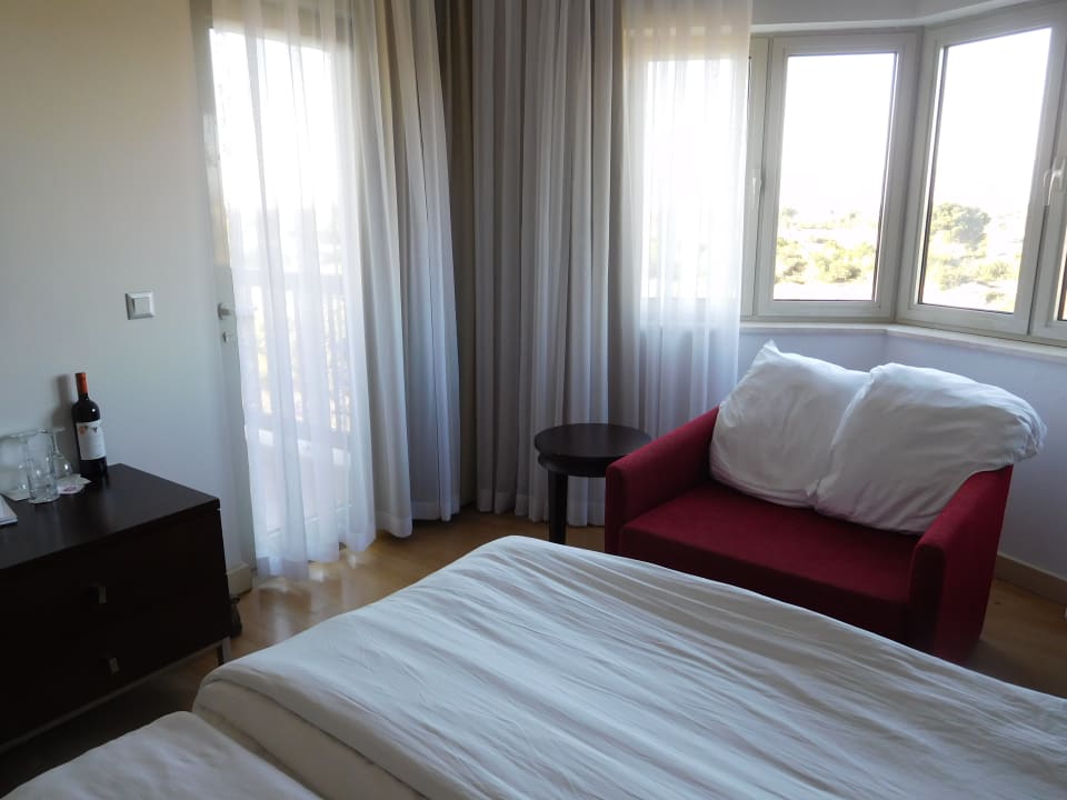 Zimmer Lara Barut Collection
