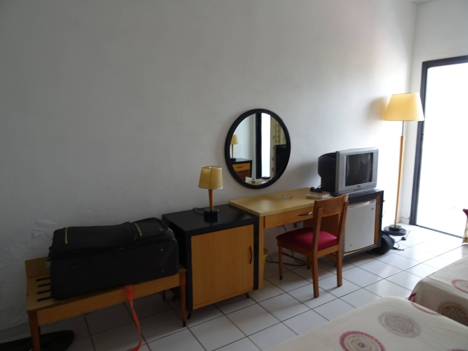 Ablagen - I-Net Fehlanzeige Hotel Jagua Affiliated by Meliá