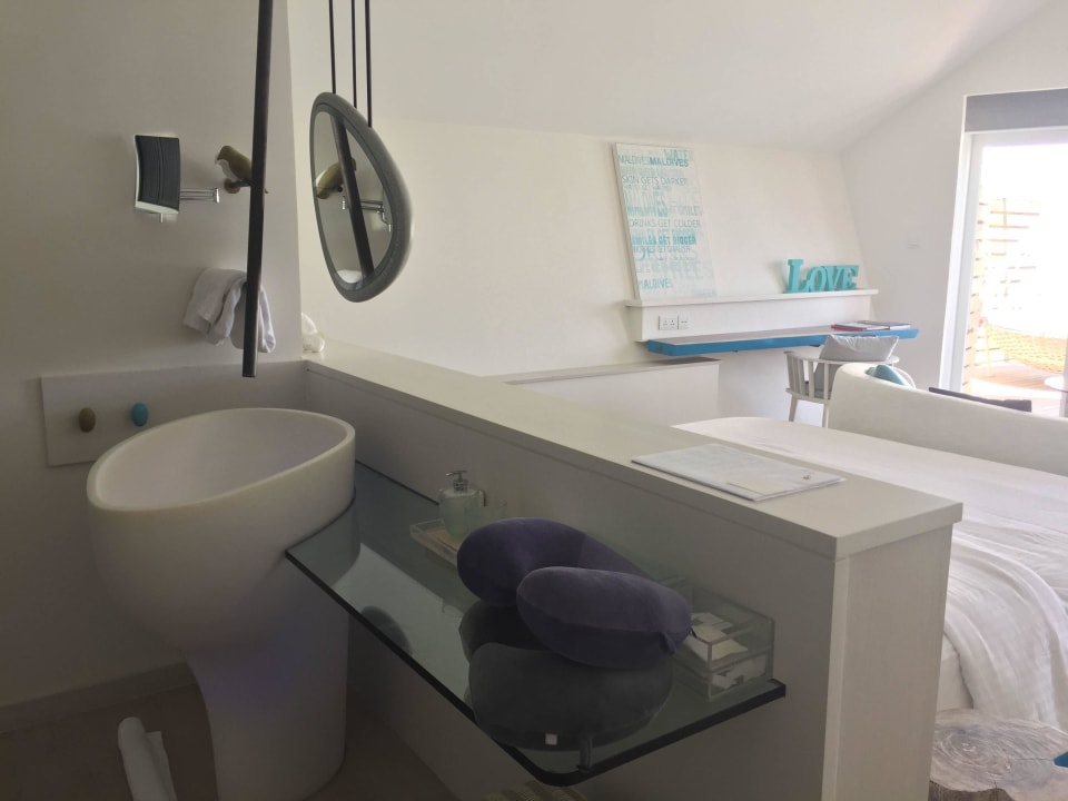Waschbecken im Zmmer LUX South Ari Atoll