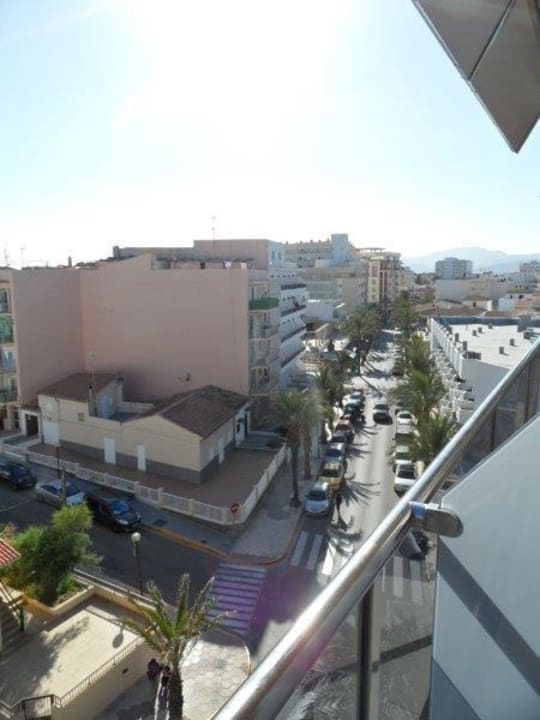 Ausblick zur Strassenseite Zimmer 521 THB Gran Bahía