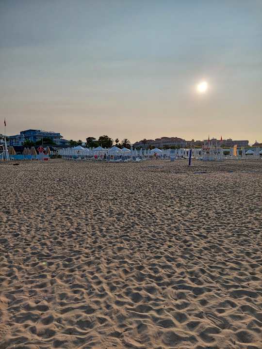 Strand Seashell Resort