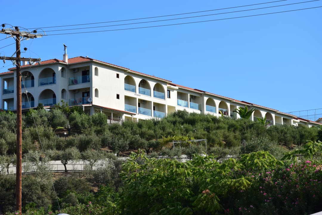 Außenansicht Akrathos Beach Hotel