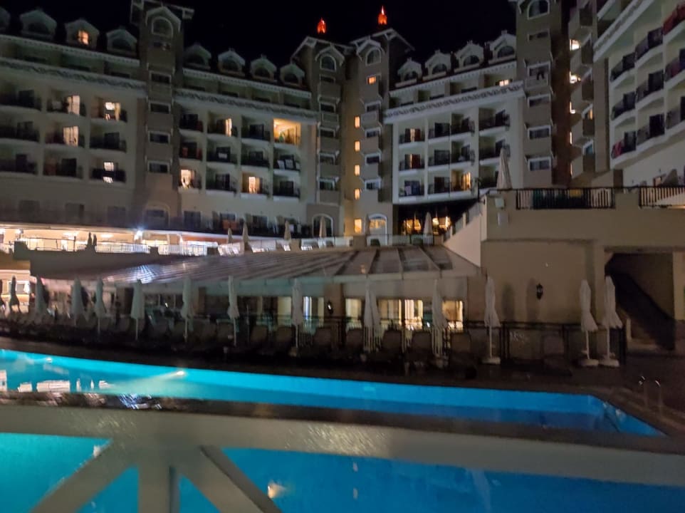 Pool Side Mare Resort & Spa