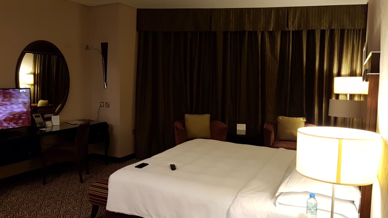 Zimmer Rose Rayhaan by Rotana