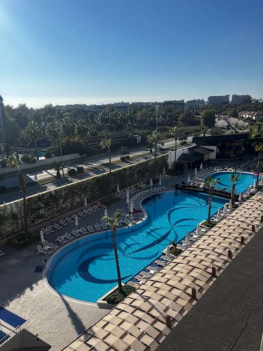 Pool Mary Hotel Side