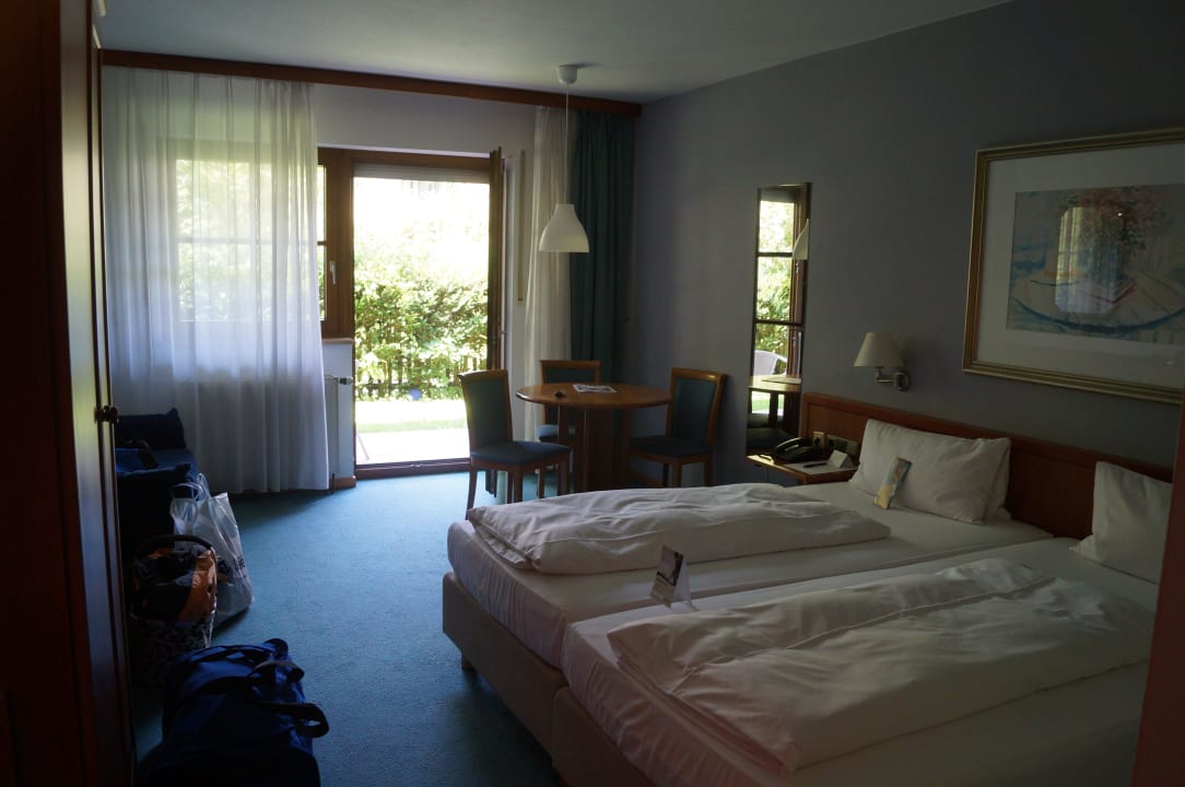 Zimmer bei Anreise HYPERION Hotel Garmisch-Partenkirchen