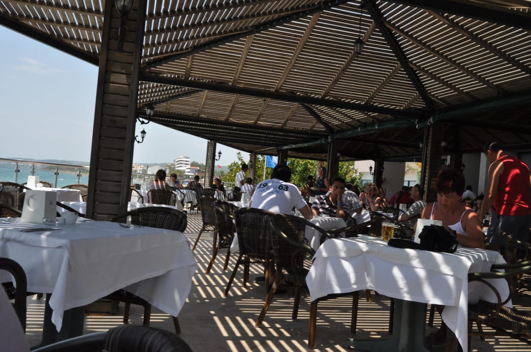 Taras restauracji Aska Hotel Just in Beach