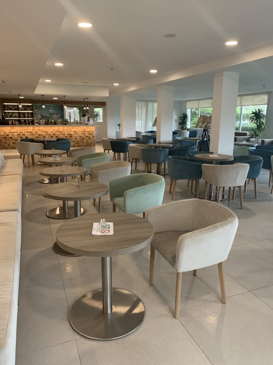 Lobby Universal Hotel Castell Royal