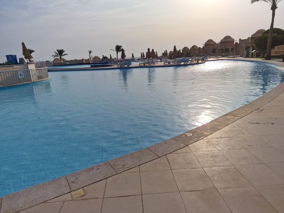 Pool Serenity Alpha Beach