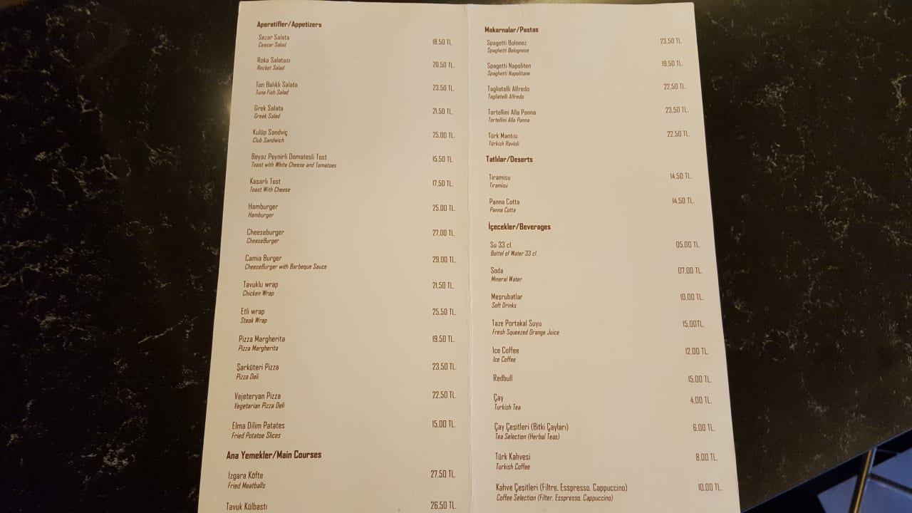 Bar...Angebot... DoubleTree by Hilton Hotel Izmir Airport