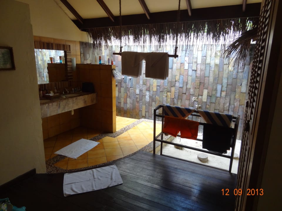 Offenes Bad Filitheyo Island Resort