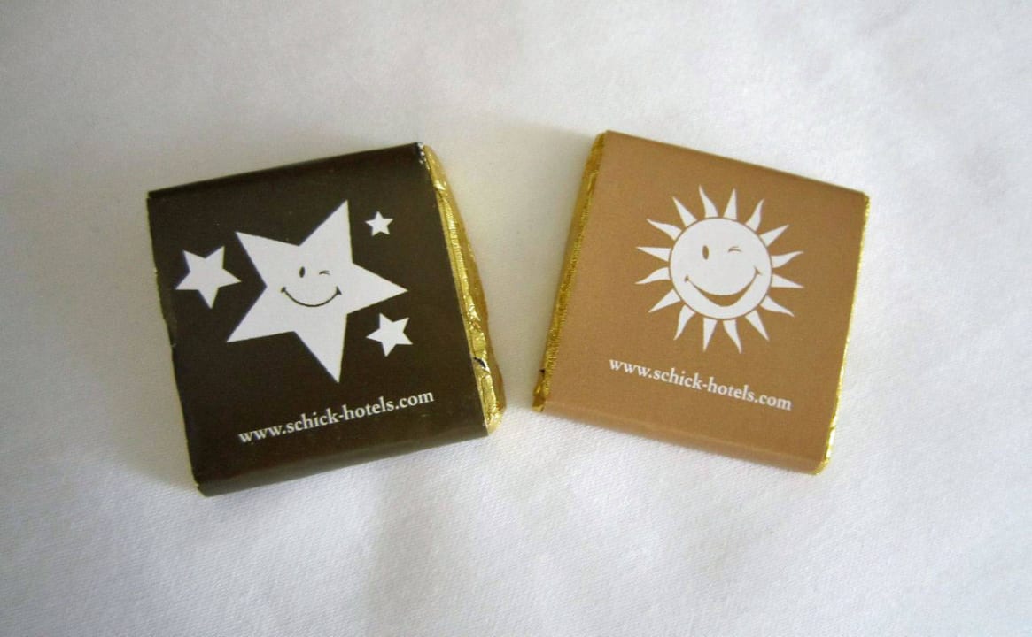 Evening chocolates Hotel Am Parkring