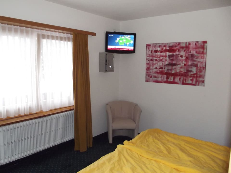 206  Hotel Grischuna
