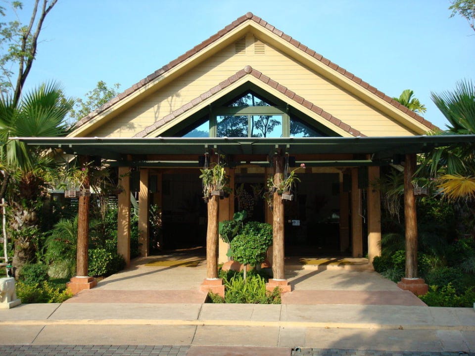 Hotel Eingang Baan Khaolak Beach Resort