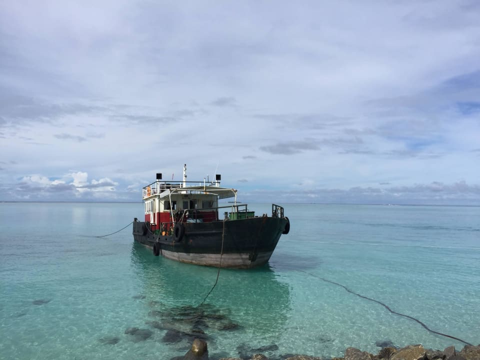 Der Stinker-Tanker Summer Island Maldives