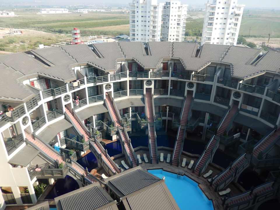 Blick auf Familienzimmer Limak Lara Deluxe Hotel & Resort