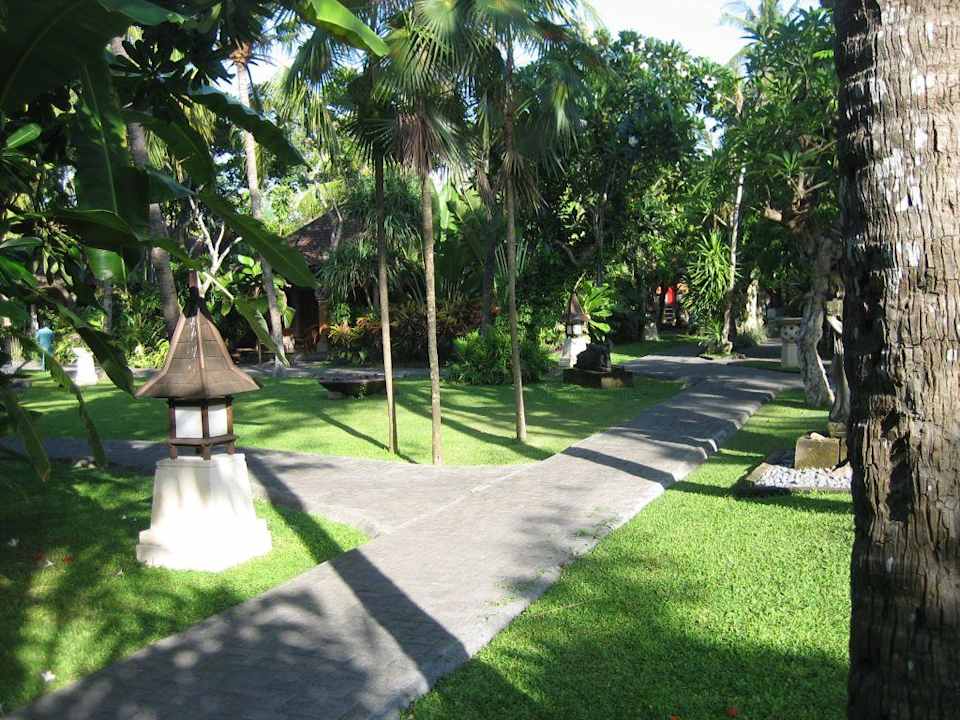 Gartenanlage Puri Santrian Puri Santrian