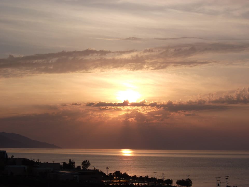 Закат. Lagas Aegean Village