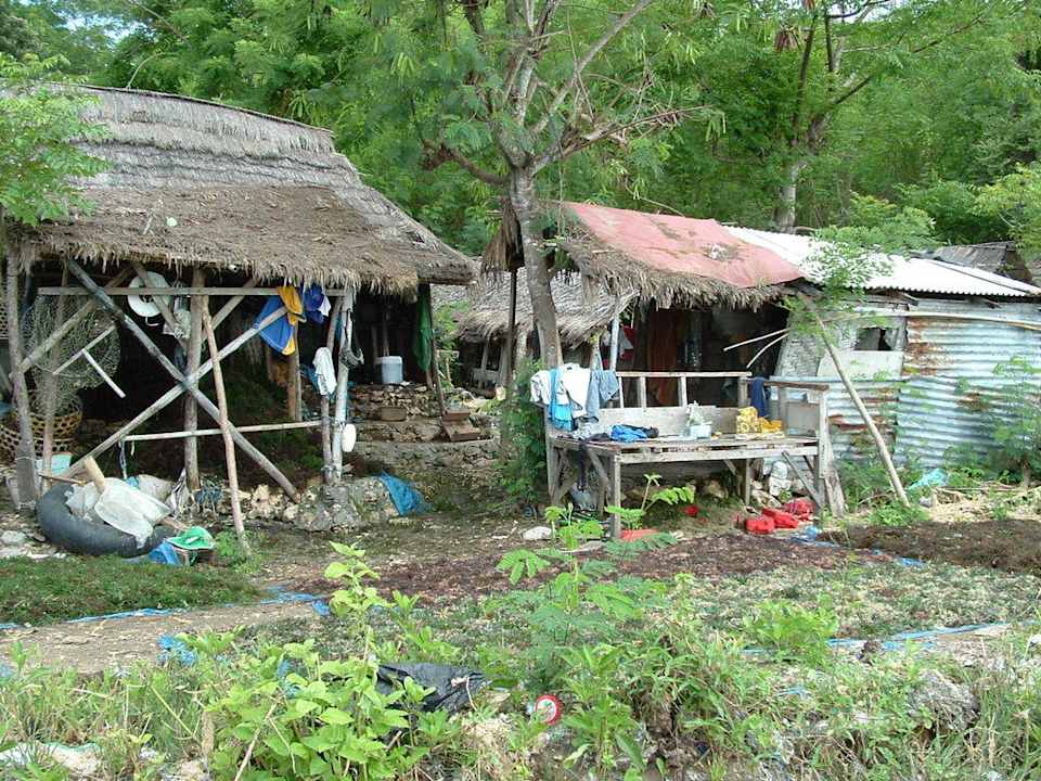 Fussweg zum Hotel Hotel Coconuts Beach Resort