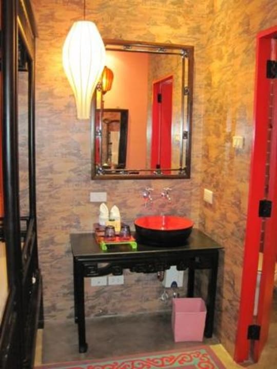 Waschbecken im Zimmer Shanghai Mansion Bangkok