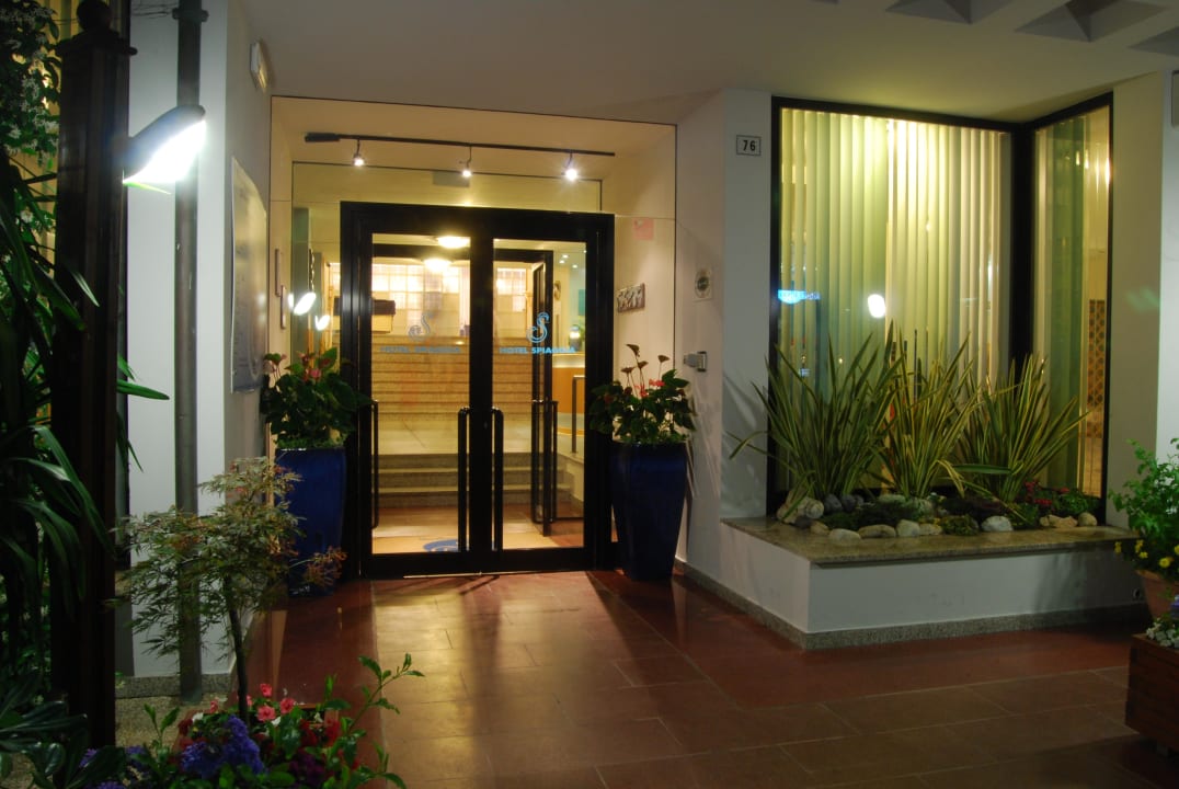 Ingresso albergo Hotel Spiaggia