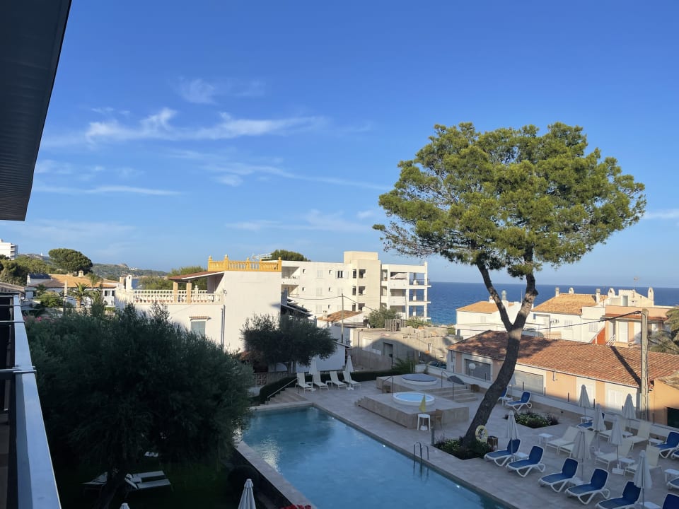 Außenansicht Hotel Clumba