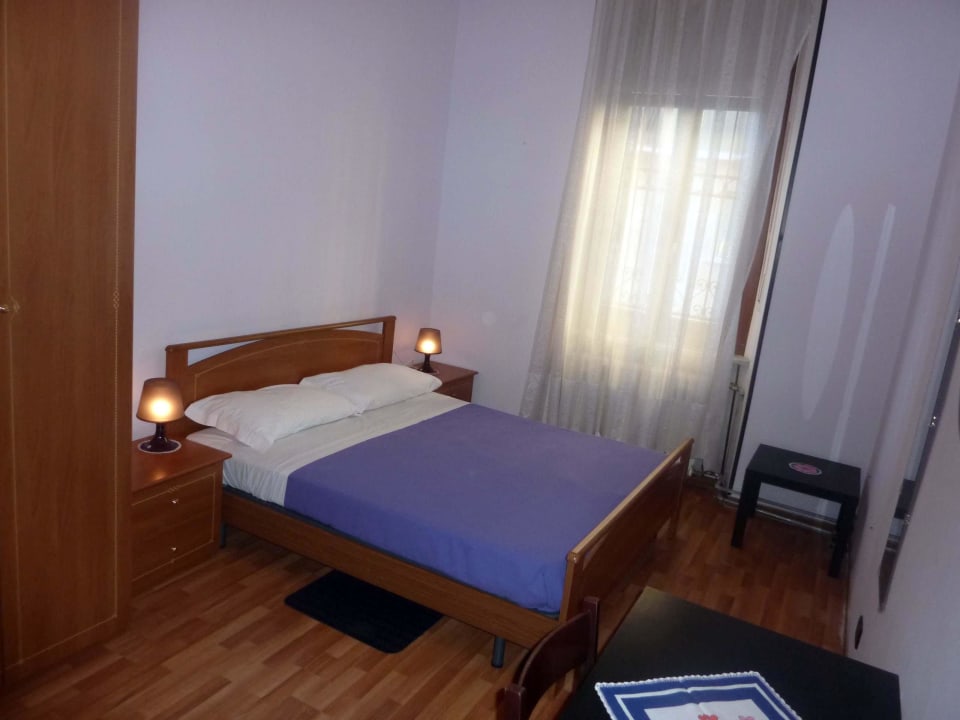 Stanza glicine appartamento B&B Villa Rosa