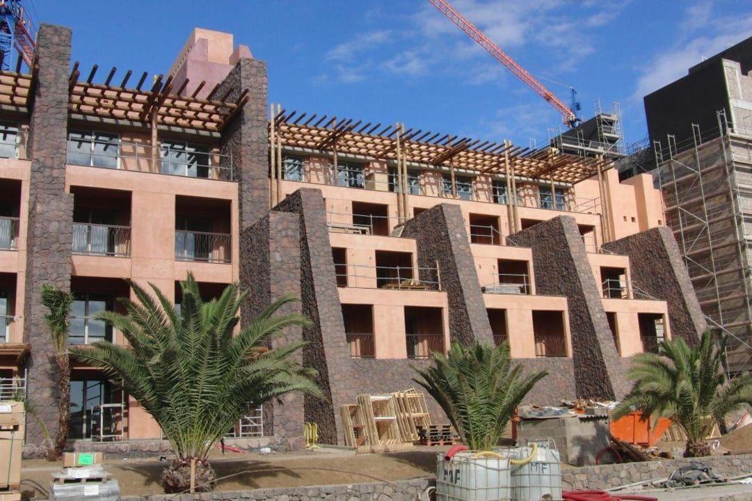 Zimmerfront von Westen Lopesan Baobab Resort