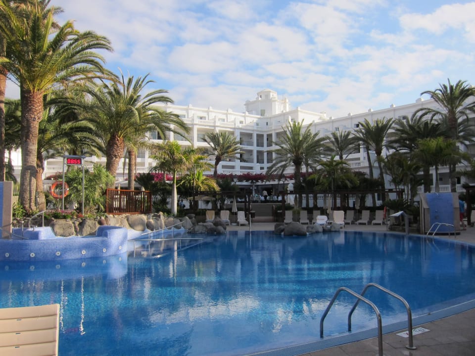 Kleiner Pool Hotel Riu Palace Maspalomas Adults Only