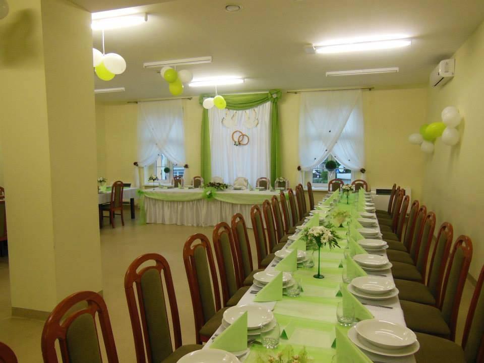 Sala weselna - zielona Powiatowy Zespół Schronisk Młodzieżowych