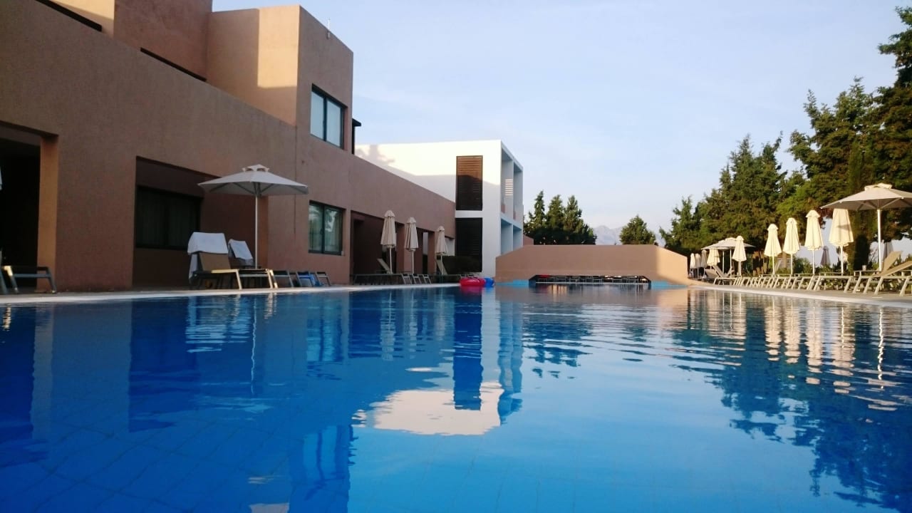 Widoczek z basenu Atlantica Mikri Poli Kos
