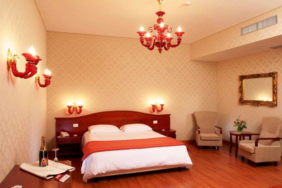 Suite /family room  Hotel Augusta Lucilla Palace