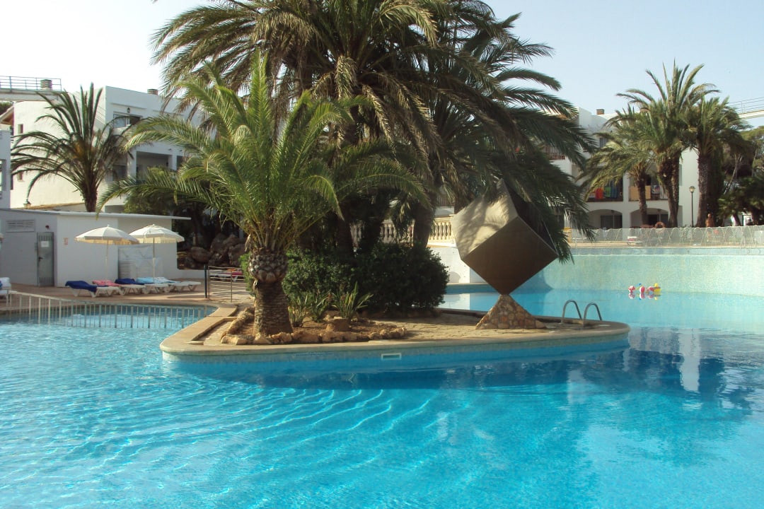 Teil der Poolanlage Calimera Fido Gardens