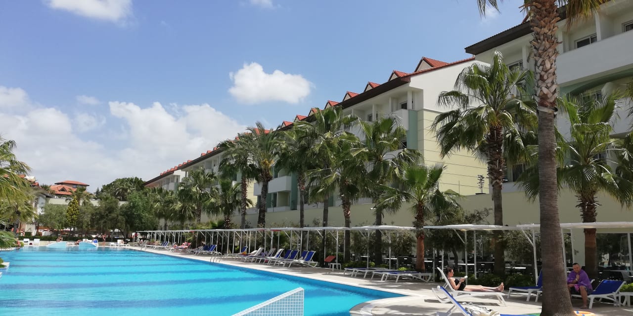 Außenansicht Hotel Süral Resort