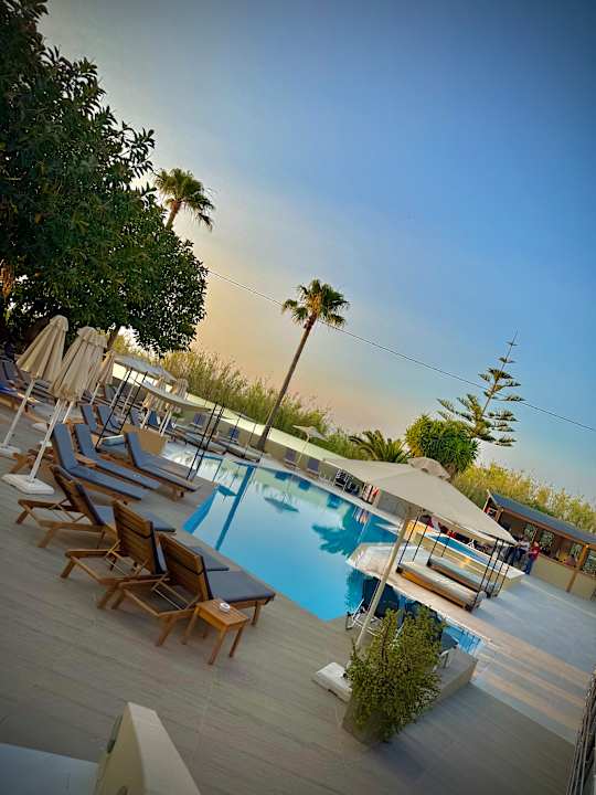 Pool Imperial Palace