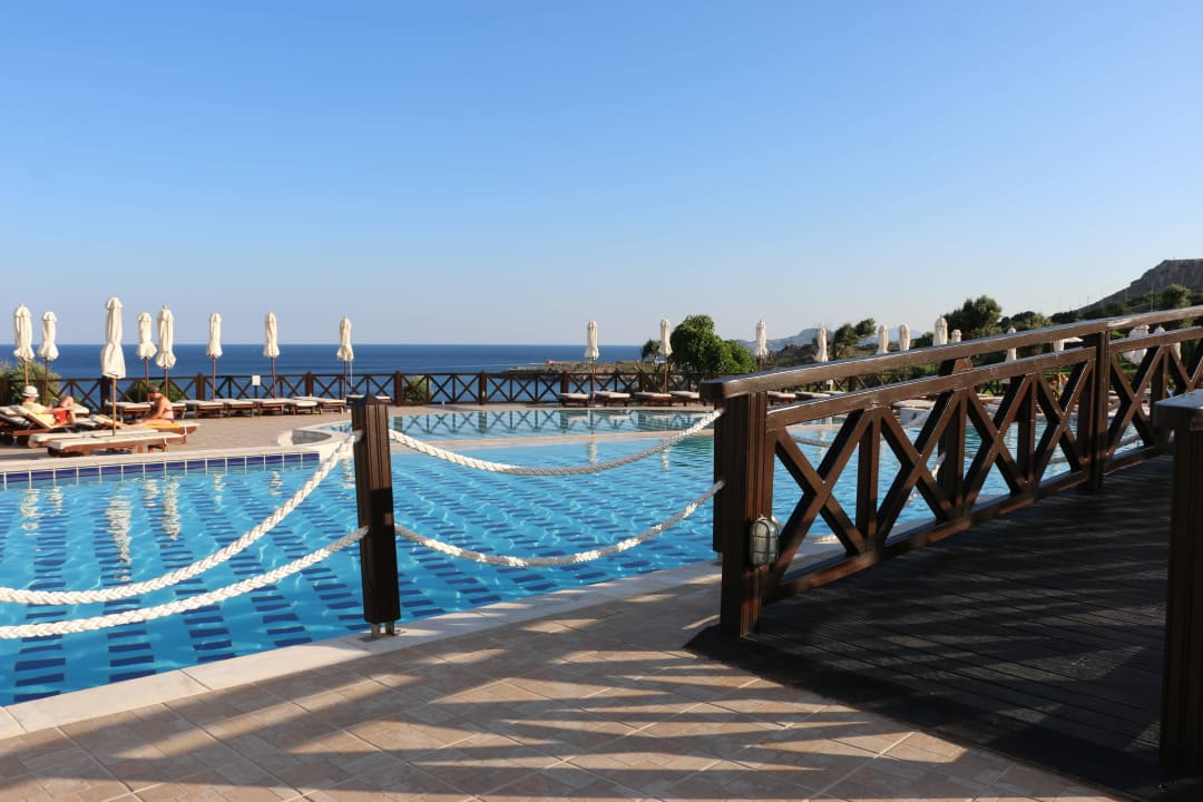 Haupt-Pool Hotel Kalithea Horizon Royal