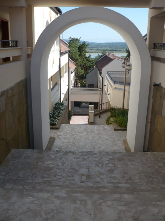 Weg zum Strand/Pool Duni Royal Holiday Village