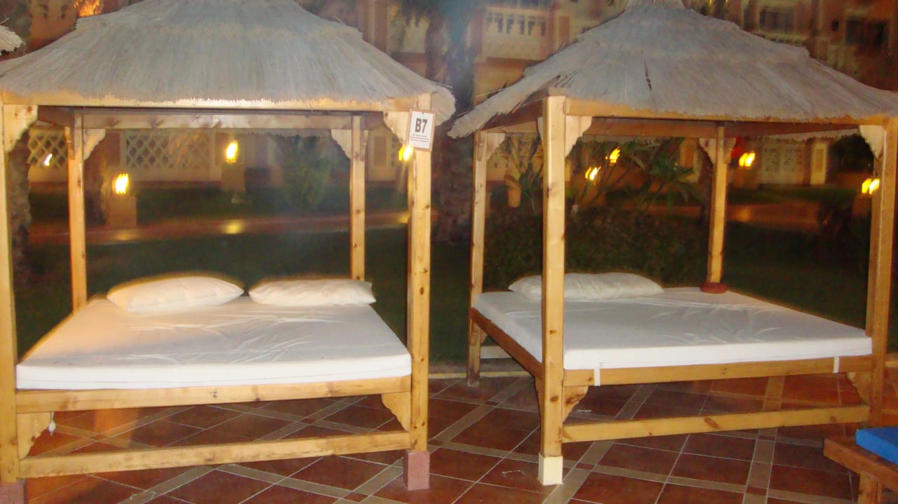 Sehr gemütliche Poolbetten Pickalbatros Palace Resort
