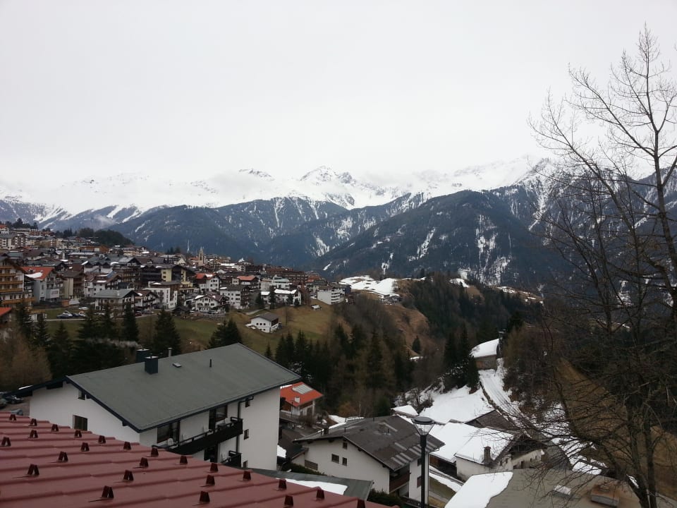 Blick vom Balkon auf Serfaus Aparthotel Garni Sonnenplateau