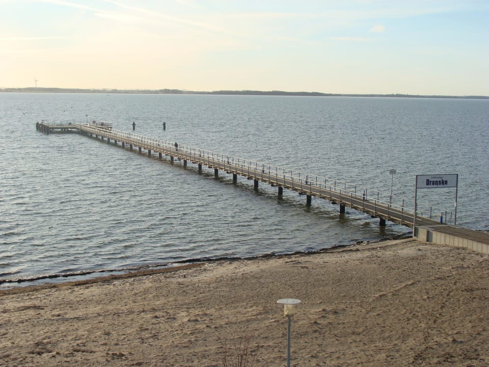 Blick vom Balkon des Zimmers (Strand u. Seebrücke) Strandhotel Dranske