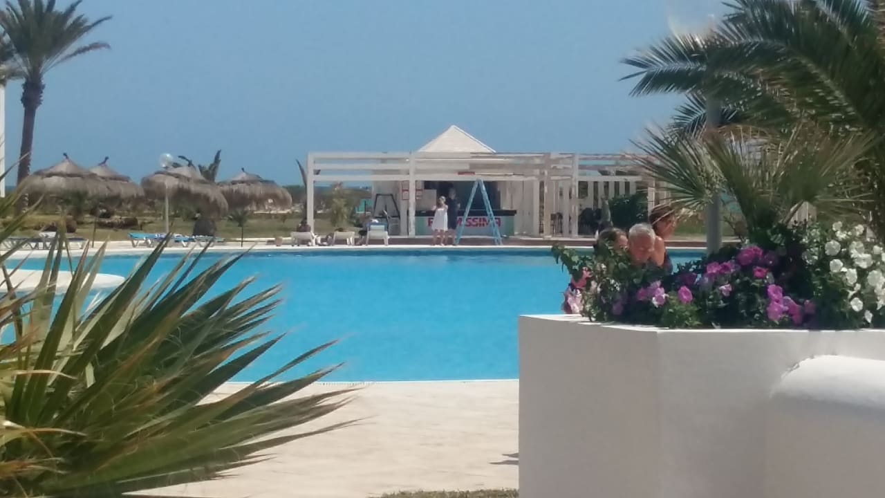 Pool Vincci Helios Beach