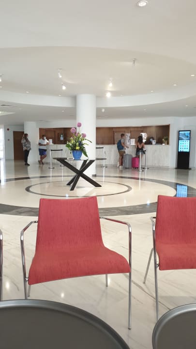 Lobby The Golden Bay Beach Hotel