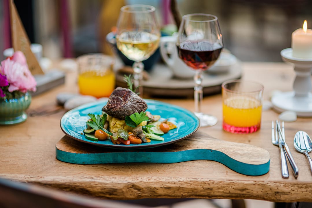 Gastro feels Beach Club Hotel