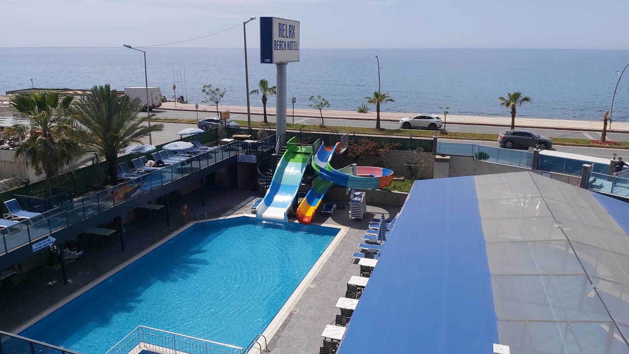 Pool Relax Beach Hotel