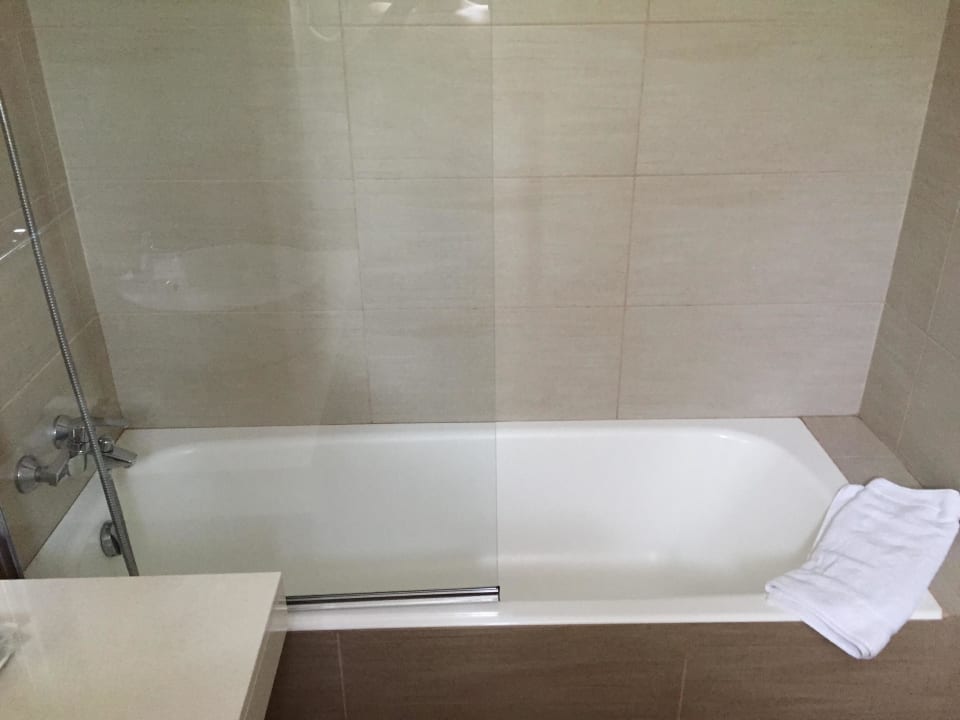 Badewanne Grand Hotel Holiday Resort