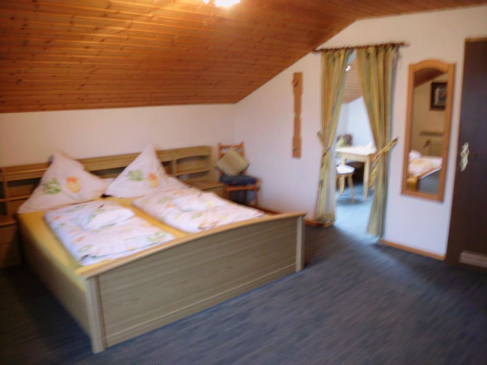 Zimmer Nr. 7 mit Blick auf das Illertal  Gästehaus Hornblick