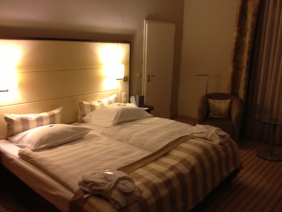 Bett Steigenberger Hotel Bad Neuenahr