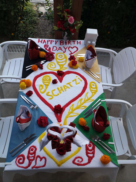 Gastro Well Palace Side